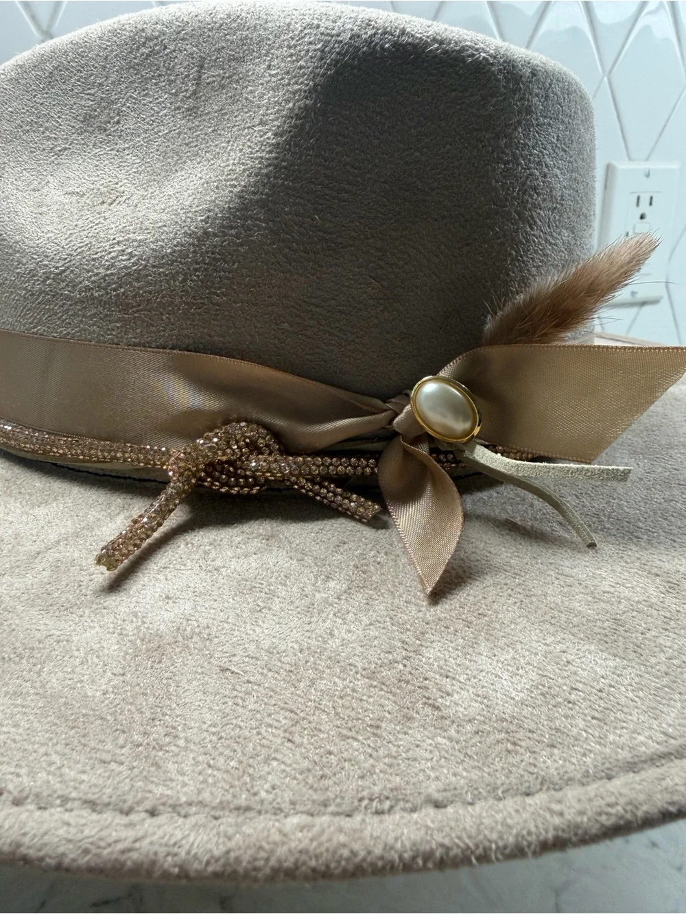 Women’s  Taupe Wide-Brim Felt Fedora with Ribbon and Feather